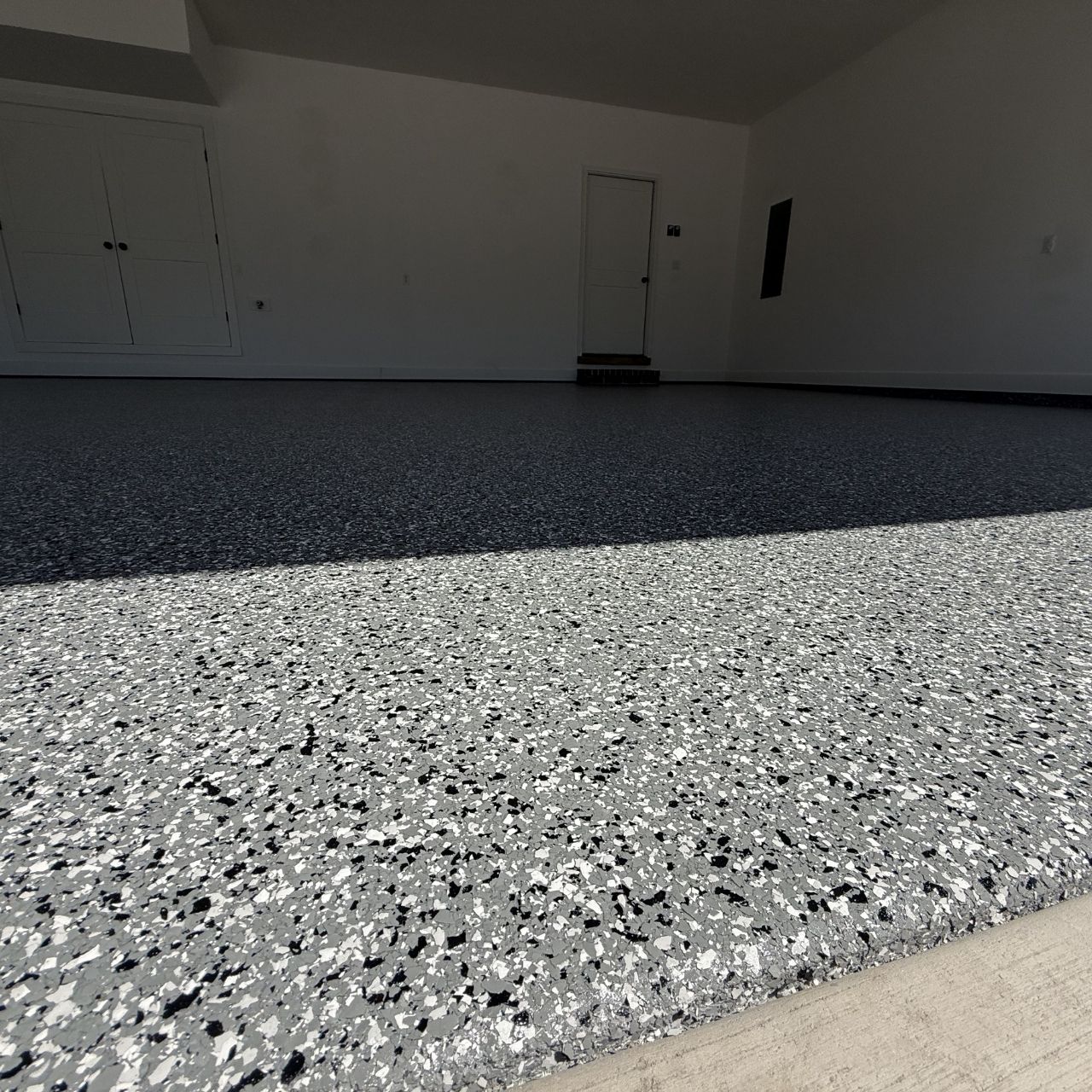 Charcoal flake garage floor closeup Missouri