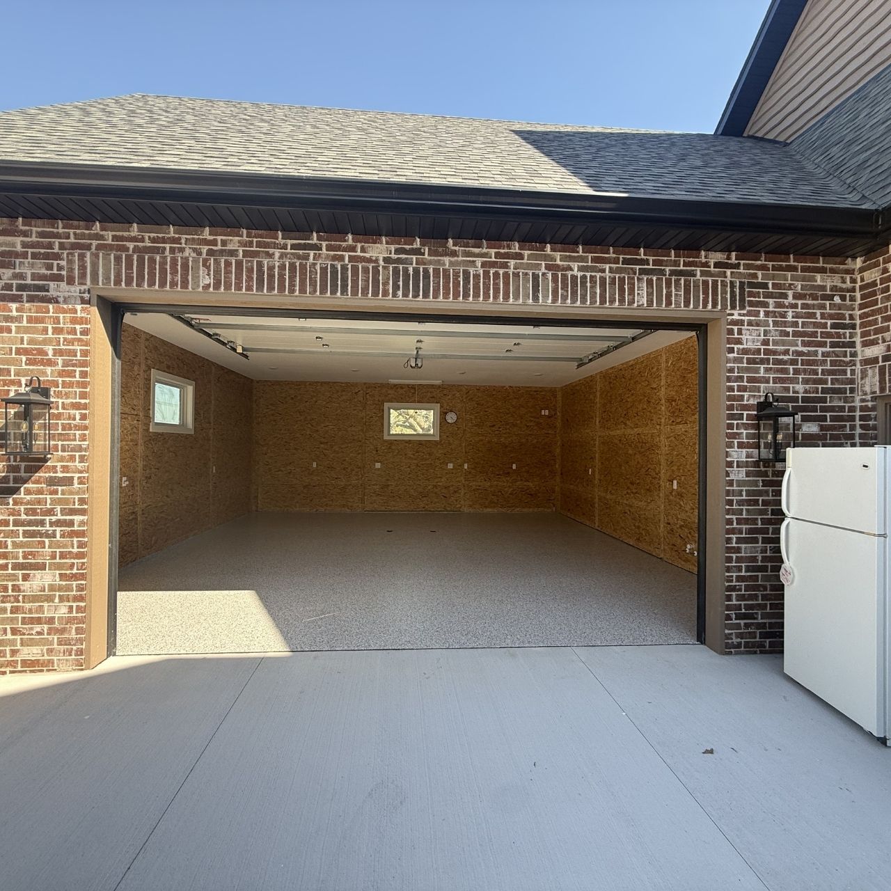 New build garage floor flake coating Missouri